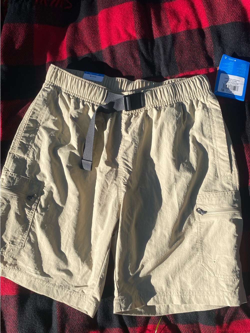Columbia Men’s SMALL Mountaindale Cargo Short
8” inseam